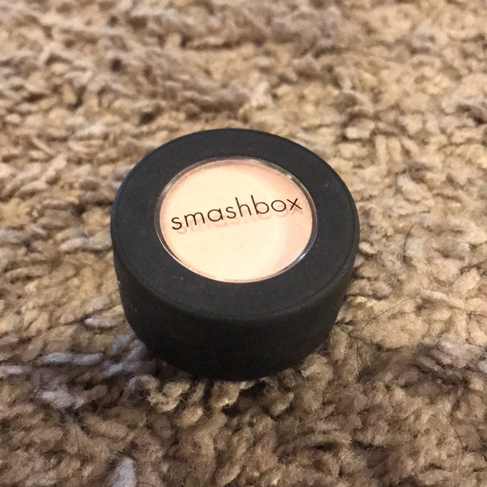 Smashbox eyeshadow baby pink